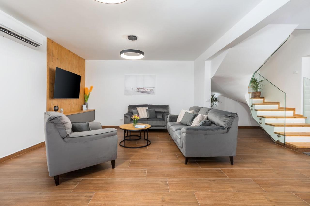 Nodus Villa Bale