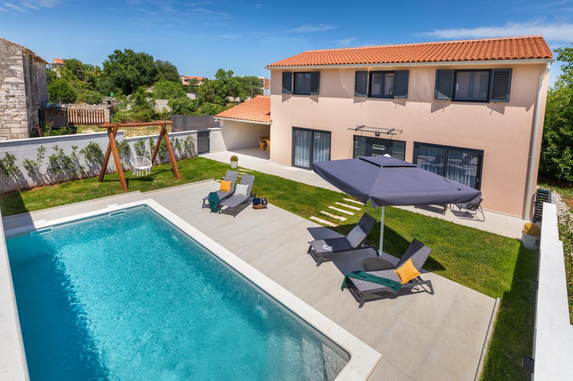 Nodus Villa *