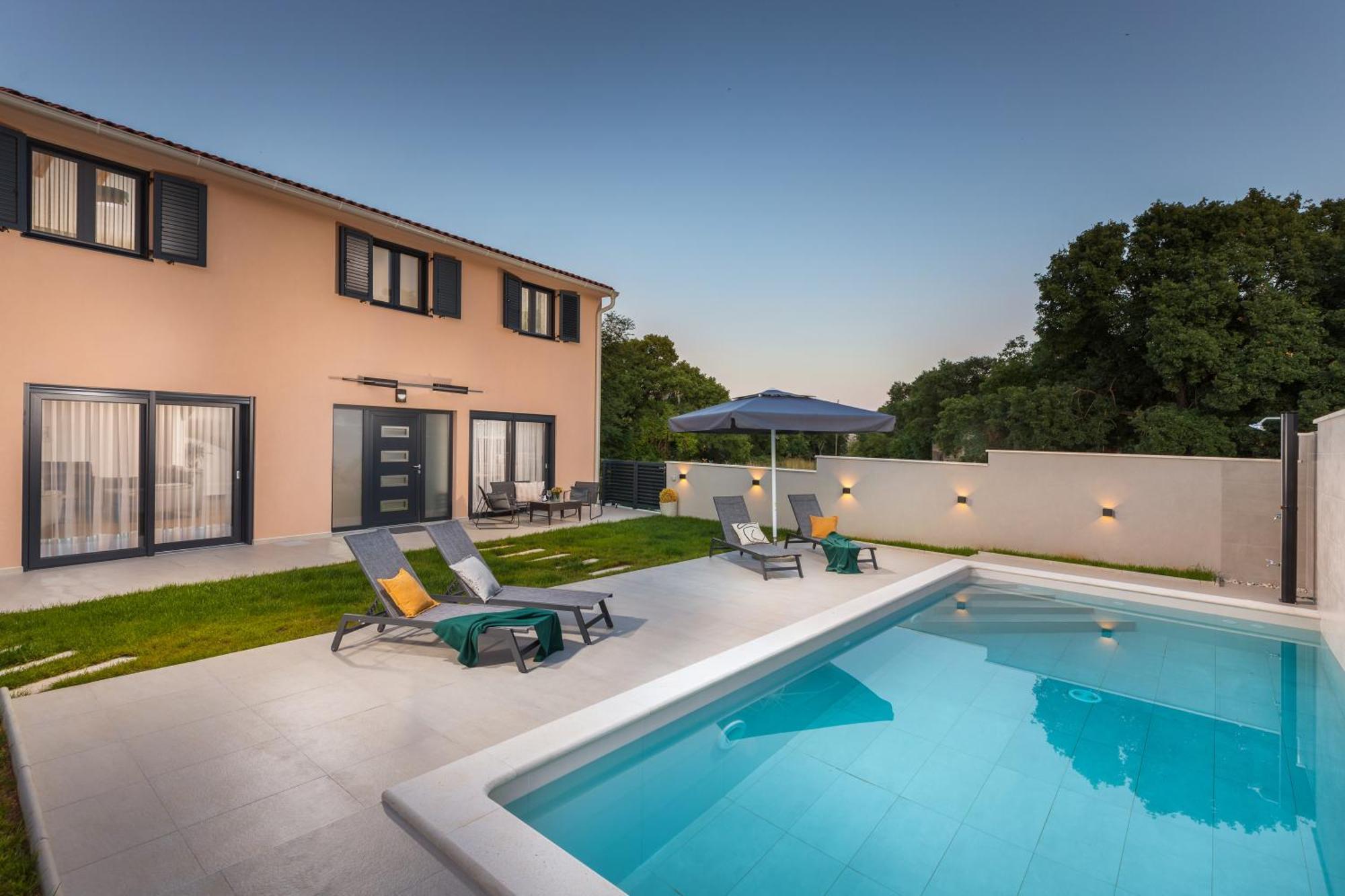 Nodus Villa *